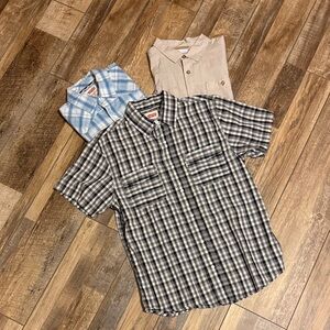 Men's Short Sleeve button-up Shirts - Levi and Columbia